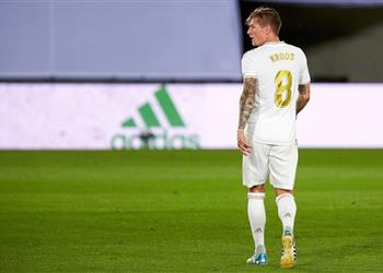 كروس ريال مدريد فاز بالدوري الإسباني لأن برشلونة لم يكن قوي ا