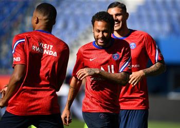 مدرب سلتيك نيمار مجنون ومزعج ومبابي يثير إعجابي