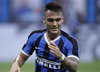 إنتر ميلان يوجه إنذار ا لـ برشلونة بشأن صفقة لاوتارو