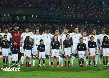 ليفربول يستهدف ضم مدافع منتخب الجزائر