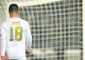 ناد فرنسي ينضم إلى قائمة المهتمين بـ لوكا يوفيتش