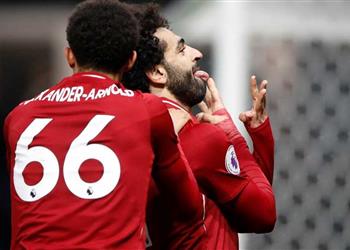 أرنولد يختار محمد صلاح في خليط لاعبه المفضل بـ فيفا 20