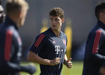 تقارير بافارد يغيب عن بايرن ميونخ حتى نهاية دوري الأبطال ونجم الريال يعوض غيابه