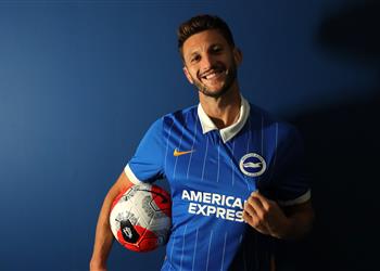 رسمي ا برايتون يعلن تعاقده مع لالانا بعد رحيله عن ليفربول