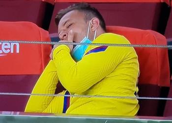 لاعب برشلونة السابق يوجه نصيحة للفريق بشأن أزمة آرثر