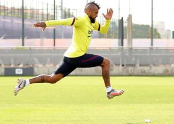 فيدال سيتين كان تغيير ا مفاجئ ا لنا وعلى برشلونة حسم مستقبله