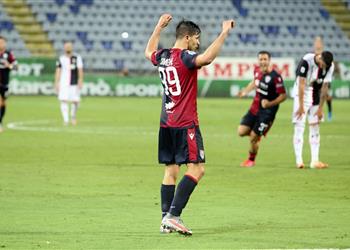 بالفيديو بعد حسم اللقب يوفنتوس يسقط بثنائية أمام كالياري في الدوري الإيطالي