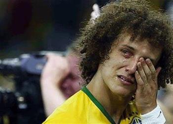 ديفيد لويز يحصل على تعويض من شركة بناء سخرت منه