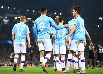 برشلونة ينتظر نهاية الأبطال للتفاوض على ضم لاعب مانشستر سيتي