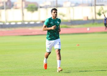 عماد فتحي يشارك في مران المصري بعد غياب 8 أشهر