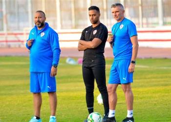 مران الزمالك كارتيرون يعقد جلسة مع الناشئين ويركز على الجوانب الفنية