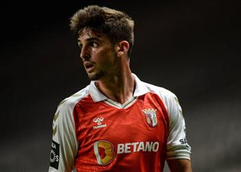 سبورت ترينكاو يتلقى عرضا إنجليزيا بـ60 مليون يورو وبرشلونة يرد