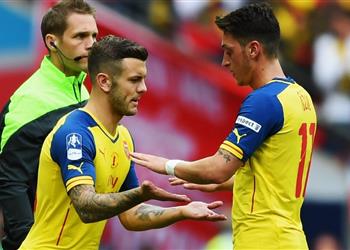 ويلشير لا بد من وجود سبب غير معروف وراء غياب أوزيل عن آرسنال