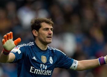 رسمي ا في الـ 39 من عمره كاسياس ي علن اعتزاله كرة القدم