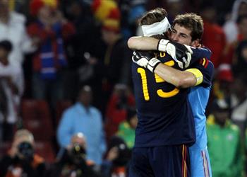 راموس يودع كاسياس بعد اعتزاله كرة القدم تشكرك يا صديقي