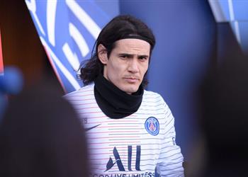 محادثات مستمرة بين كافاني وبنفيكا بعد رحيله عن باريس سان جيرمان