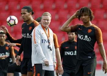 فان دايك يعلق على انتقال ناثان آكي إلى مانشستر سيتي