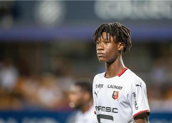 بعد اهتمام ريال مدريد بضمه كامافينجا يوجه طلب ا لـ رين