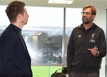 رغم إعجاب كلوب مدير ليفربول يتراجع عن ضم مدافع بورنموث