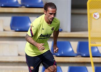 جريزمان وثنائي برشلونة يحصلون على التصريح الطبي قبل موقعة نابولي