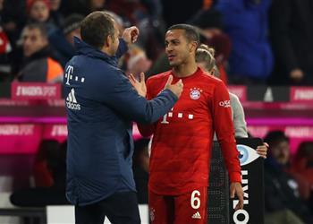 فليك رحيل تياجو عن بايرن ميونخ عار وأتمنى تجديد عقد ألابا