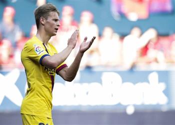 دي يونج لست راضي ا عن موسمي الأول مع برشلونة