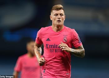 كروس يدافع عن فاران ويؤكد أشعر بخيبة أمل بعد توديع دوري أبطال أوروبا