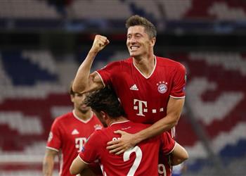 ليفاندوفسكي يكرر إنجاز لويس فيجو بعد قيادة بايرن ميونخ لتحطيم تشيلسي