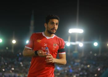 أيمن أشرف يغيب عن مباراة الأهلي القادمة في الدوري