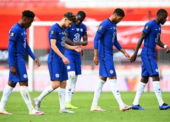 ليفربول يضع عينه على مدافع تشيلسي لتعويض لوفرين