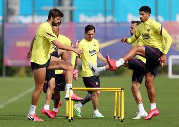 قرار غريب من برشلونة قبل مواجهة بايرن ميونخ