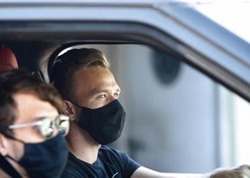 بعد التشاور مع سيتين برشلونة يحسم موقف آرثر ميلو قبل مواجهة بايرن ميونخ