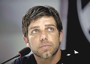 وسط اهتمام ريال مدريد جونينيو يعترف بإمكانية رحيل نجم ليون هذا الصيف