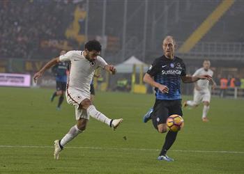 م حترفين صلاح يغادر مباراة أتلانتا ويترك مكانه للشعراوي