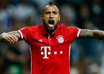 هل يستفيد برشلونة من خبرة فيدال كلاعب سابق في بايرن ميونخ اللاعب يجيب