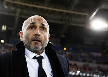 م حترفين سباليتي صلاح إستثنائيا و م دمرا بين خطوط الدفاع