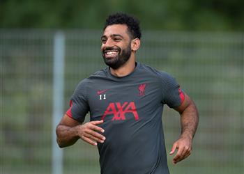 صور محمد صلاح يشارك في تدريبات ليفربول قبل مواجهة آرسنال