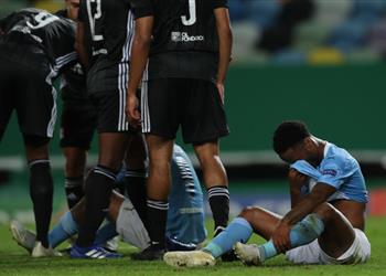 فيديو جيسوس وستيرلينج يبكيان بعد خروج مانشستر سيتي من دوري الأبطال