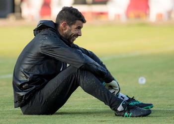 رسمي ا الأهلي يبلغ شريف إكرامي بخروجه من حسابات الجهاز الفني وانتهاء علاقته بالنادي