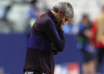 صورة خليفة سيتين الم نتظر يظهر في مطار برشلونة