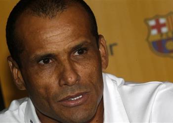 ريفالدو يكشف عن توقعاته بشأن مستقبل ميسي مع برشلونة