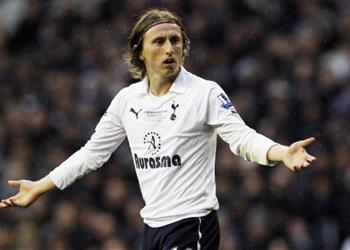 مودريتش تشيلسي تفاوض معي وتوتنهام وبخني لرغبتي في الرحيل