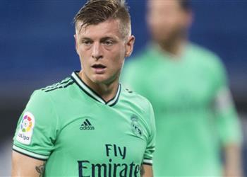 كروس يكشف عن رد فعل لاعبي ريال مدريد بعد فضيحة برشلونة أمام بايرن ميونخ