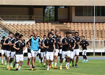 مران الزمالك كارتيرون يرفع الحمل البدني للاعبين قبل مواجهة الأهلي