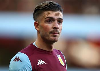 جريليش ي لمح لمستقبله في أستون فيلا وسط ترقب مانشستر يونايتد