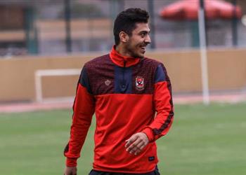 مصدر يكشف لـ بطولات حقيقة توقيع محمد شريف لبيراميدز