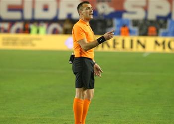 حكم مباراة الأهلي والزمالك شاهد على هدف أبو تريكة في القمة وسقوط الأحمر أمام بيراميدز