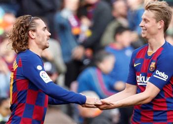 كومان يقدم وعد ا لجريزمان ودي يونج