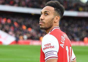 أوباميانج يواصل الغموض بشأن مستقبله في آرسنال