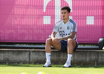 ليفربول يترقب موقف كومان من استمرار كوتينيو مع برشلونة